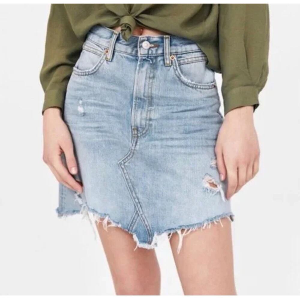 Zara Woman Distressed Light Wash Denim Skirt Size US 5
